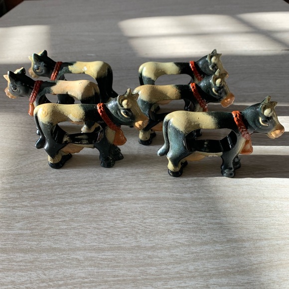 Knobbler International Cows - Picture 1 of 8